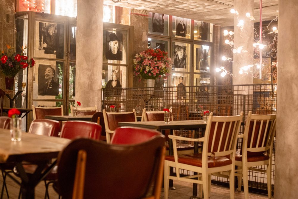 Ocaña Restaurante / Café / Club / Apotheke